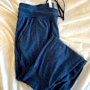 Lululemon size 10 jogging pants